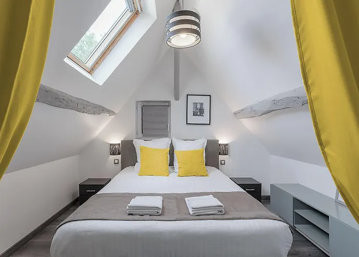 D'hote - Clos D'allonne Bed & Breakfast 3*