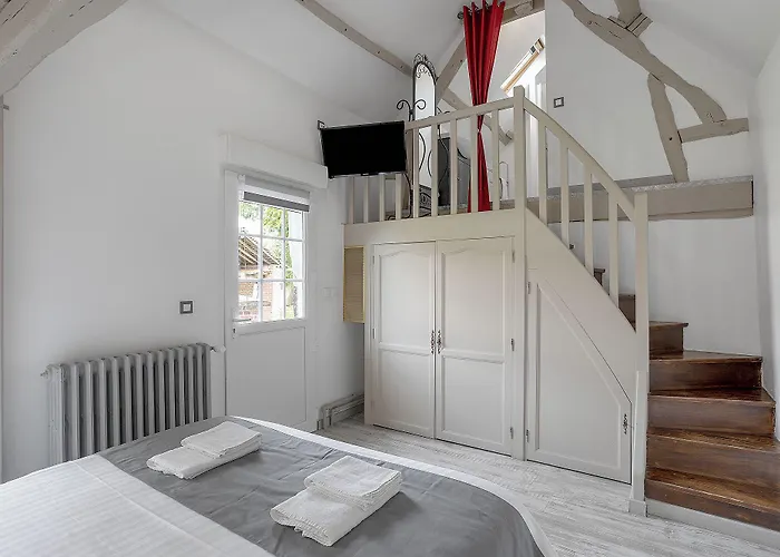 Bed & Breakfast D'hote - Clos D'allonne Allonne (Oise)